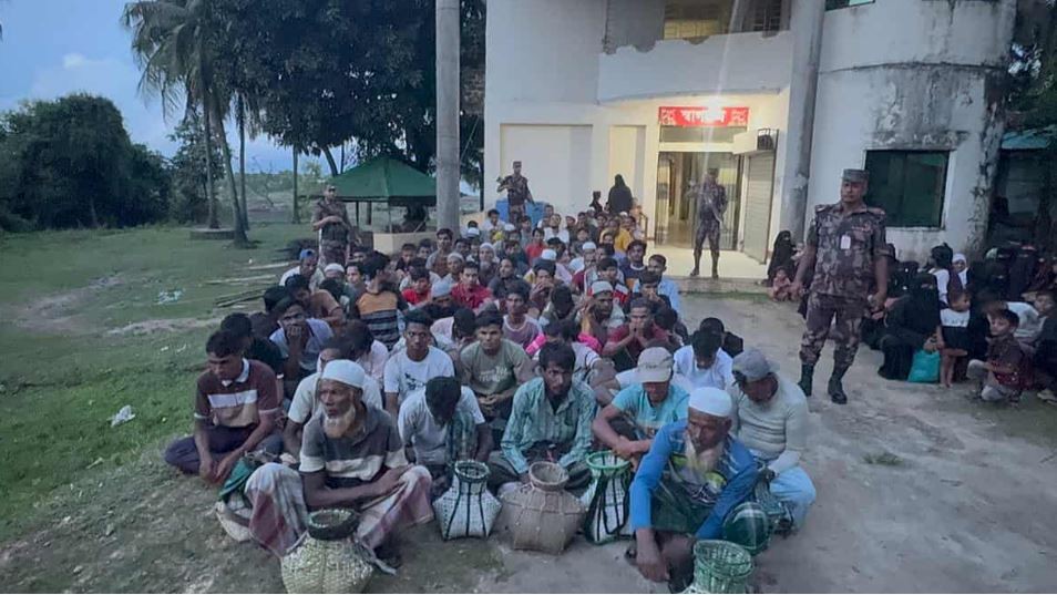 ১৭১ রোহিঙ্গাকে আটক করে ক্যাম্পে ফেরত পাঠাল  বিজিবি